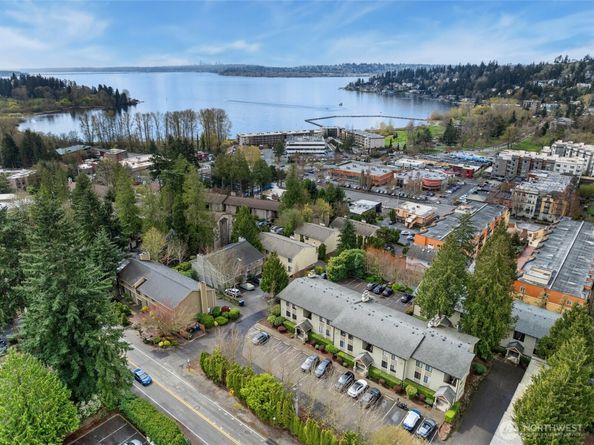 11801 100th Avenue NE A102, Kirkland WA 98034