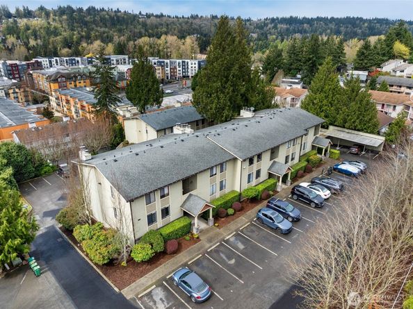 11801 100th Avenue NE A102, Kirkland WA 98034
