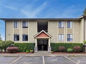 11801 100th Avenue NE A102, Kirkland WA 98034