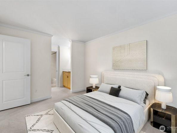 11801 100th Avenue NE A102, Kirkland WA 98034