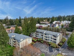 11801 100th Avenue NE A102, Kirkland WA 98034
