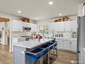 2540 E Phinney Bay Place, Bremerton WA 98312