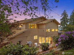 2540 E Phinney Bay Place, Bremerton WA 98312