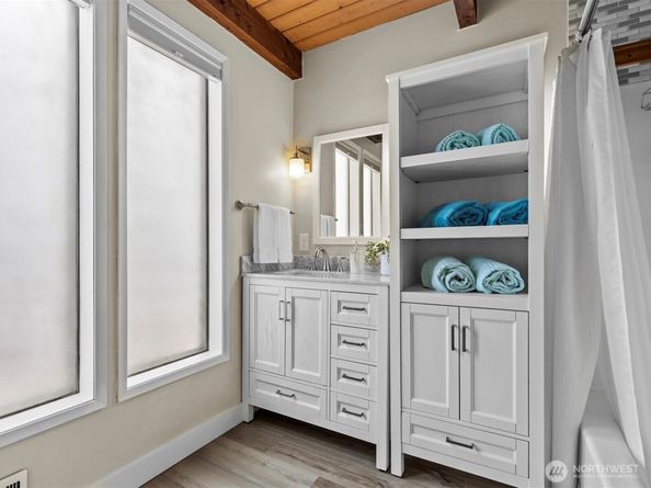 2540 E Phinney Bay Place, Bremerton WA 98312