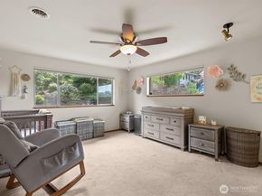 2540 E Phinney Bay Place, Bremerton WA 98312