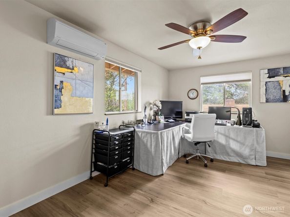 2540 E Phinney Bay Place, Bremerton WA 98312