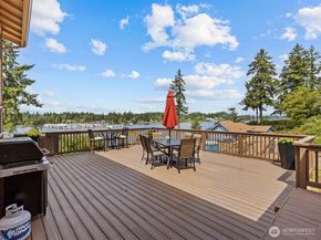 2540 E Phinney Bay Place, Bremerton WA 98312
