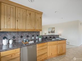 1817 125th Avenue SE, Bellevue WA 98005