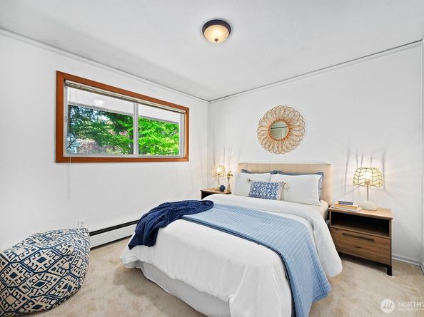 1817 125th Avenue SE, Bellevue WA 98005