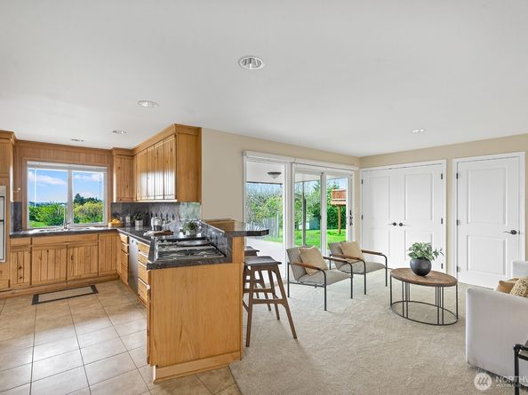 1817 125th Avenue SE, Bellevue WA 98005
