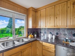 1817 125th Avenue SE, Bellevue WA 98005
