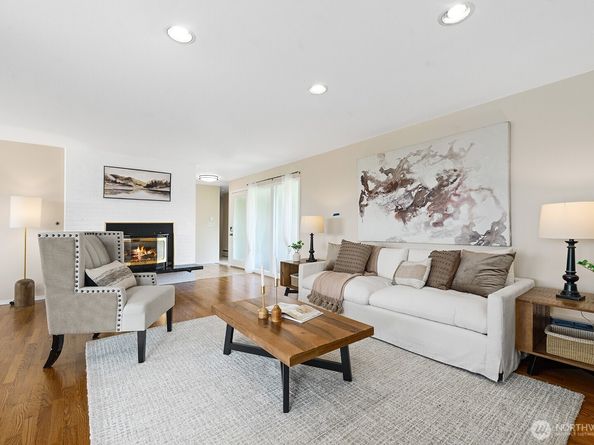 1817 125th Avenue SE, Bellevue WA 98005
