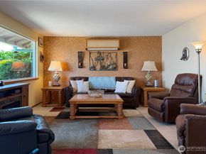16 A Saratoga  (Including D-15) Drive, Hat Island WA 98206