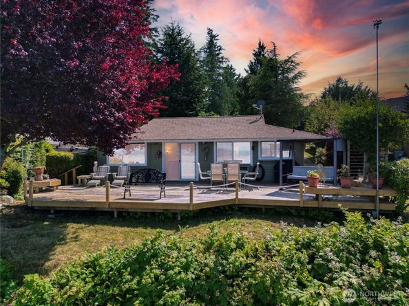16 A Saratoga  (Including D-15) Drive, Hat Island WA 98206