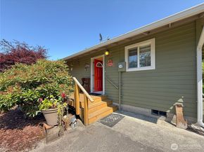 16 A Saratoga  (Including D-15) Drive, Hat Island WA 98206