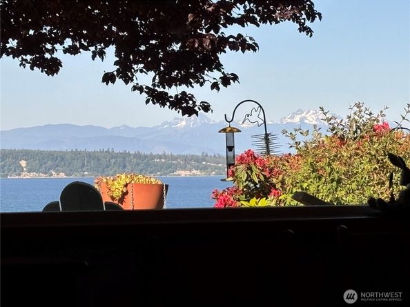 16 A Saratoga  (Including D-15) Drive, Hat Island WA 98206