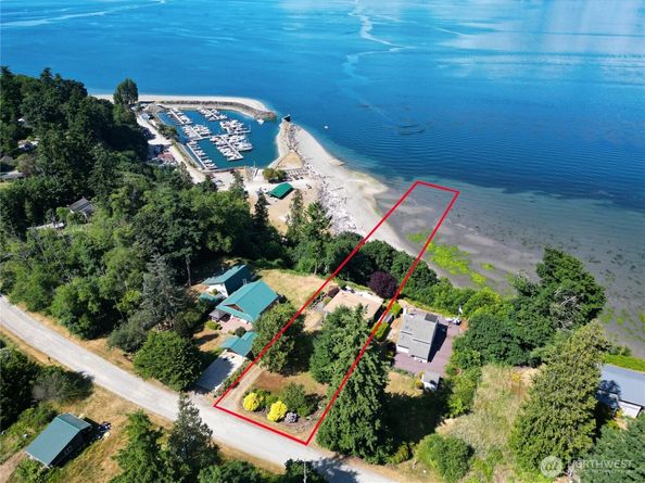 16 A Saratoga  (Including D-15) Drive, Hat Island WA 98206