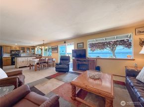16 A Saratoga  (Including D-15) Drive, Hat Island WA 98206