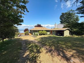 16 A Saratoga  (Including D-15) Drive, Hat Island WA 98206