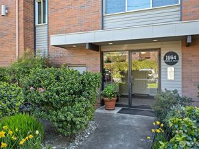 1964 26th Avenue W 102, Seattle WA 98199