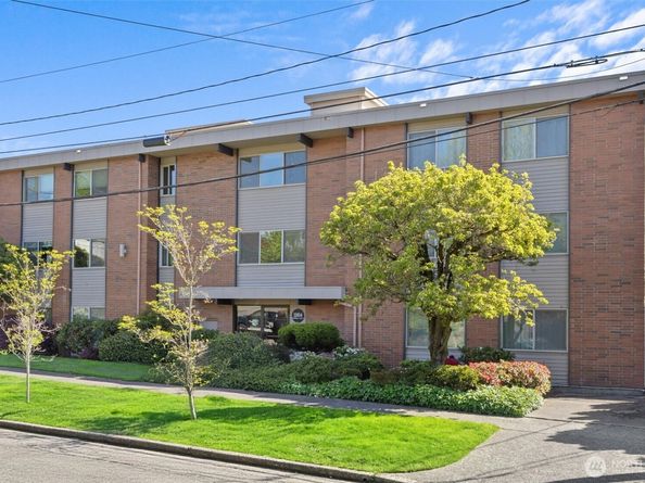 1964 26th Avenue W 102, Seattle WA 98199