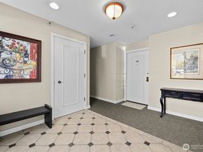 1964 26th Avenue W 102, Seattle WA 98199