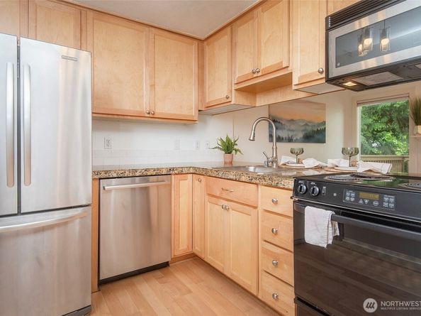 301 W Raye Street 105, Seattle WA 98119
