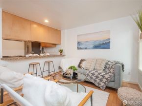 301 W Raye Street 105, Seattle WA 98119