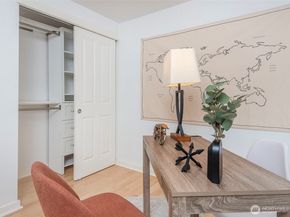 301 W Raye Street 105, Seattle WA 98119