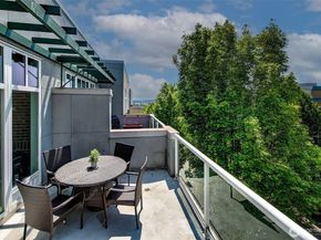 17 W Mercer Street 302, Seattle WA 98119