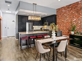 17 W Mercer Street 302, Seattle WA 98119