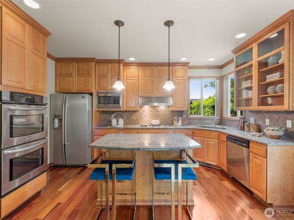 4105 215th Street SE, Bothell WA 98021