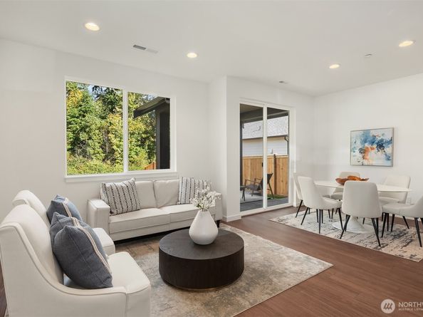1240 SW 124th Street 10A, Burien WA 98146