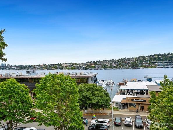 2001 Westlake Avenue N 35, Seattle WA 98109