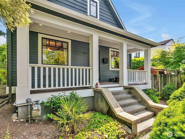4222 Latona Avenue NE, Seattle WA 98105