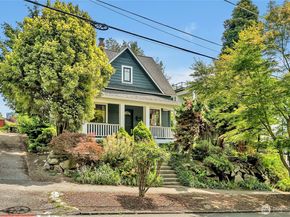 4222 Latona Avenue NE, Seattle WA 98105