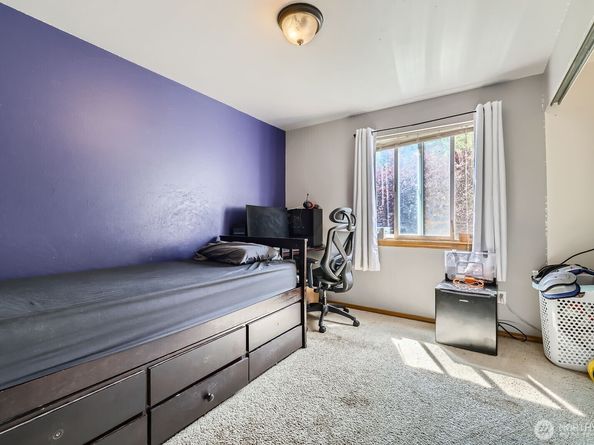 9806 6th Place SE, Lake Stevens WA 98258