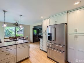 9806 6th Place SE, Lake Stevens WA 98258