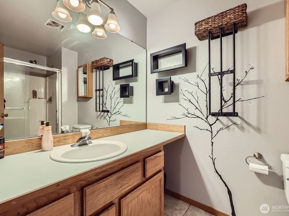 9806 6th Place SE, Lake Stevens WA 98258