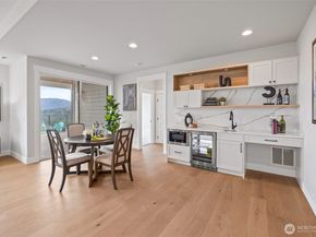 2599 NW Si View Lane, Issaquah WA 98027