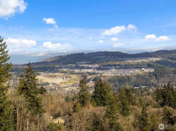 2599 NW Si View Lane, Issaquah WA 98027