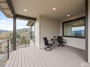 2599 NW Si View Lane, Issaquah WA 98027