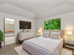 17002 SE 43rd Street, Bellevue WA 98006