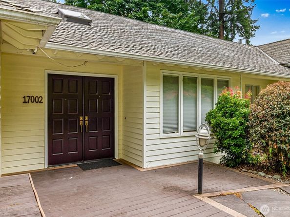 17002 SE 43rd Street, Bellevue WA 98006