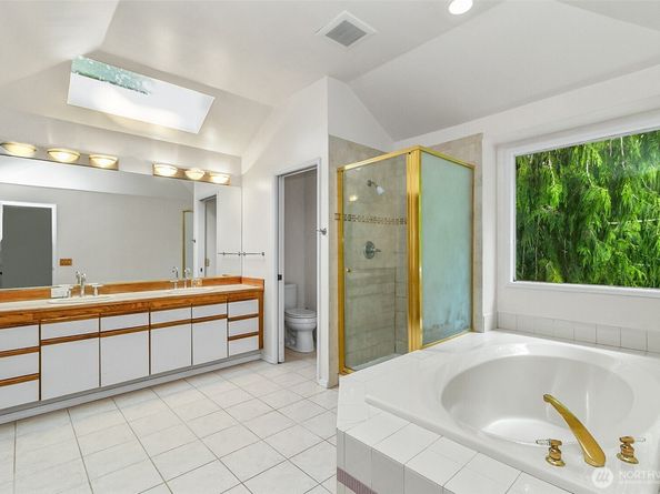 17002 SE 43rd Street, Bellevue WA 98006