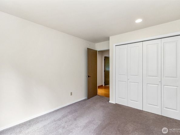 17002 SE 43rd Street, Bellevue WA 98006