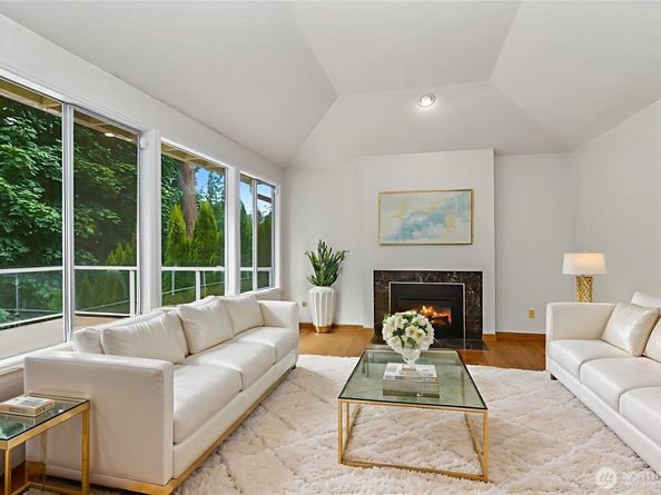 17002 SE 43rd Street, Bellevue WA 98006
