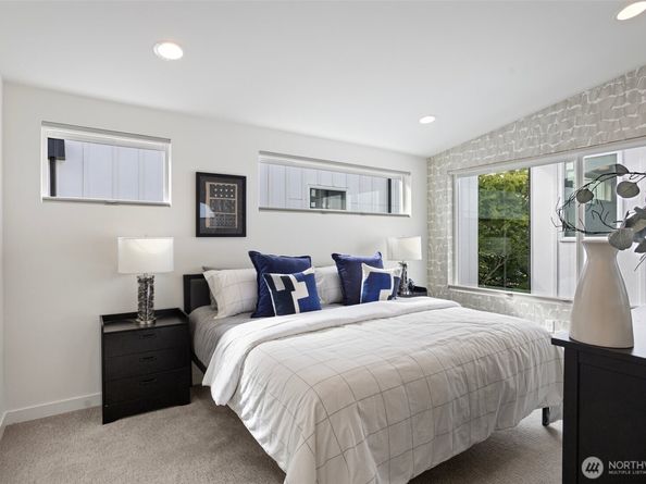 2521 29th Avenue S C, Seattle WA 98144