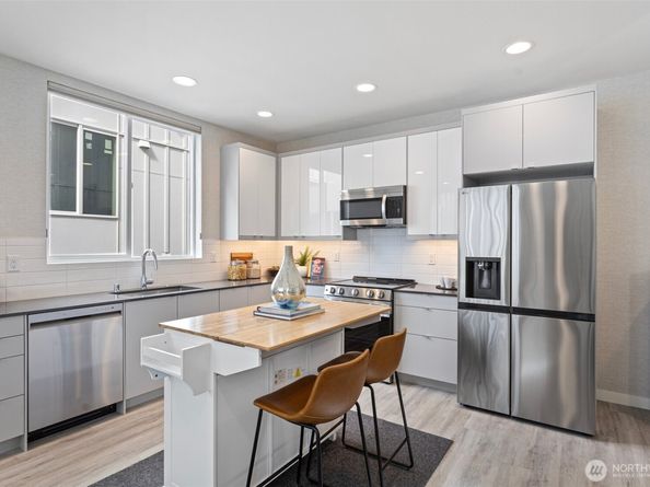 2521 29th Avenue S C, Seattle WA 98144
