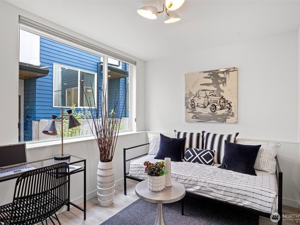 2521 29th Avenue S C, Seattle WA 98144